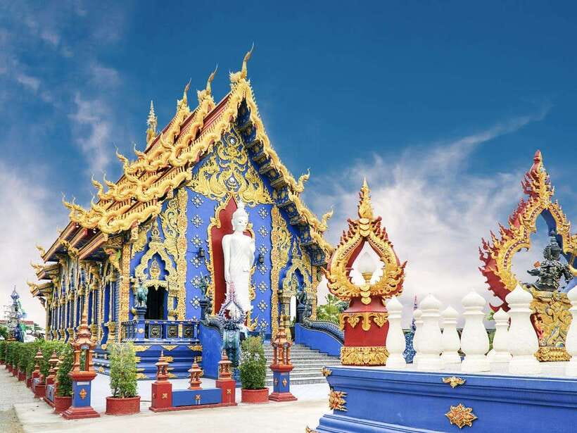 From Chiang Mai: Chiang Rai Famous Temples Guided Tour - Pickup From Chiang Mai, Group Size, and Timing That Actually Works