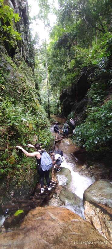 From Chiang Mai: Doi Saket Hiking Tour with Lunch - Midway lunch by a rocky stream, then the waterfall ladder