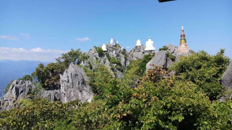 From Chiang Mai: Lampang Summit & Springs - Temple of Floating Pagodas in Lampang, what makes it special