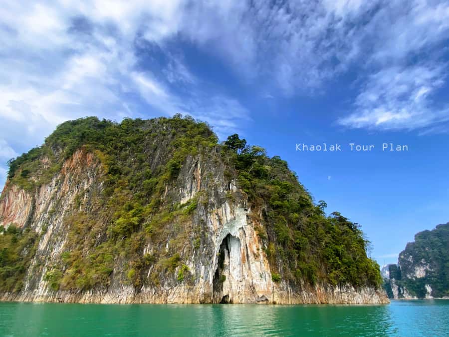 From Khao Lak or Phuket: 2-Day Cheow Lan Lake Tour - Included meals that actually help, plus the alcohol gap