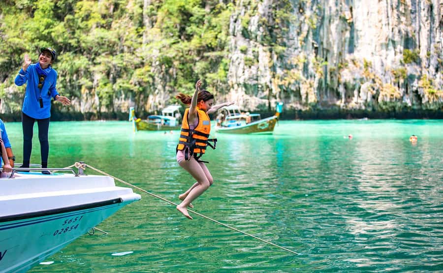 From Khao Lak: Phi Phi, Maya Bay, and Khai Islands Day Trip - The logistics from Khao Lak to the private pier (and why it matters)
