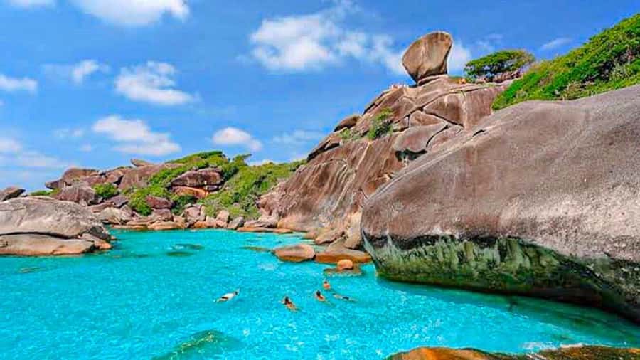From Khao Lak & Phuket: Trip to Similan Islands by Speedboat - Ko Miang Island: Lunch, Photos, and a Much Needed Break
