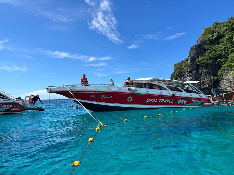 From Koh Lanta: Koh Rok and Koh Ha Day Tour-Queen of Andaman - Stop 3: Koh Haa (Five Islands), photo time and a final swim