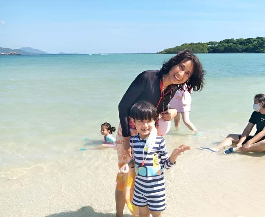 From Koh Samui: Pink Dolphin Boat Tour to Khanom with Lunch - Koh Mudsum, pig island time: swim, relax, and play it slow