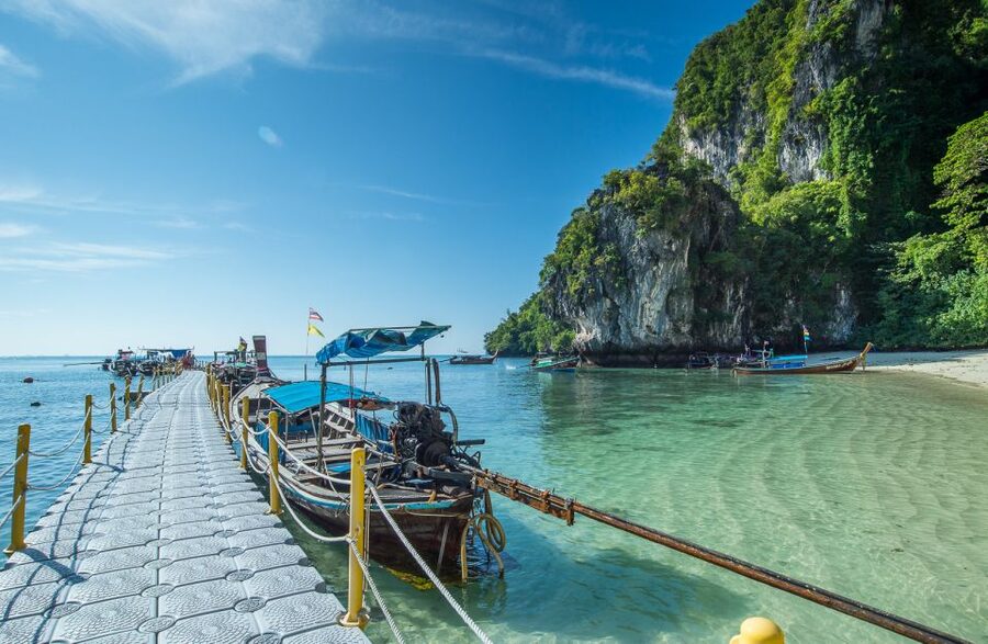 From Koh Yao Noi: Private Hong Islands Long-Tail Boat Tour - Lunch on the beach: picnic food done the right way