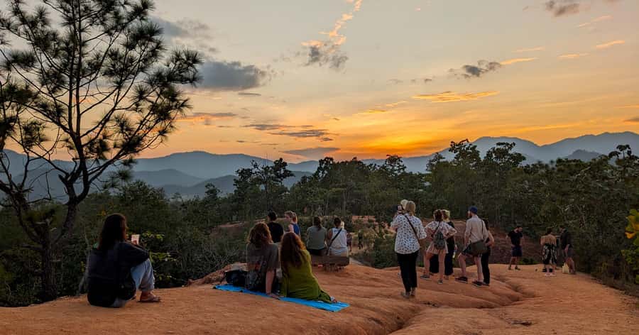 From Pai: Private Highlights Car Day Tour with Pai Canyon - Long Neck Karen Village, bamboo bridge, and the Love Strawberry photo break
