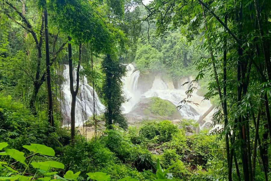 From Pai: Private Mae Hong Son Highlights Car Tour - Pha Suea Waterfall Area and Tham Pla Fish Cave: Quick Nature Hits