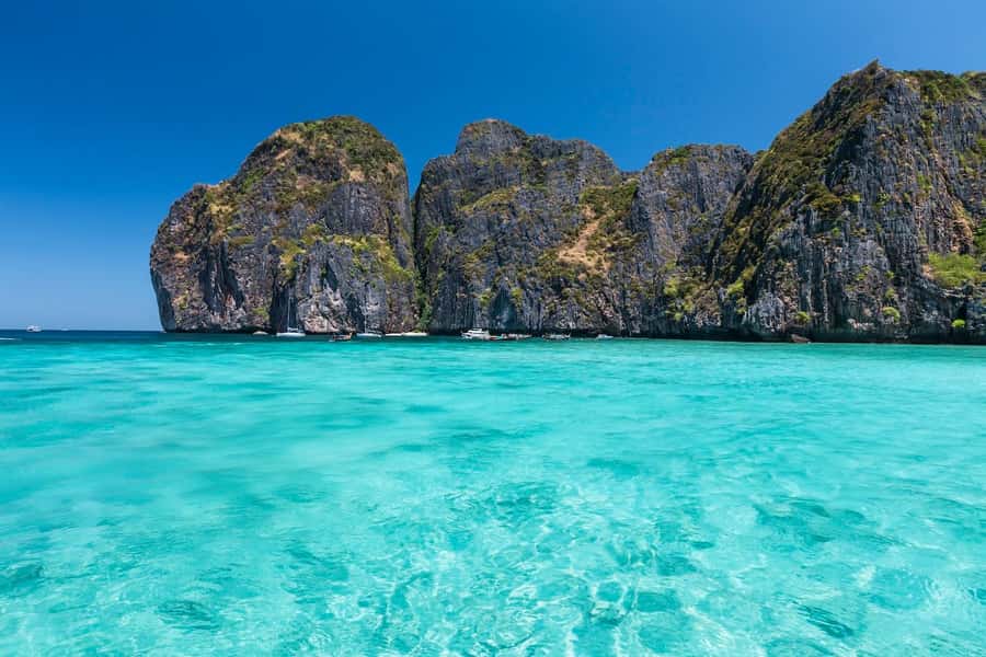 From Phuket: Phi Phi Island Dawn Tour with Lunch - Buffet lunch around noon: what it means for your energy