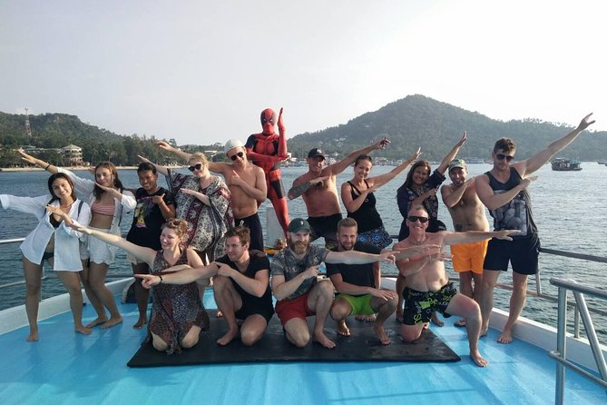 Full day snorkeling adventure around Koh Tao - Stop 3: Hin Wong Bay, where turtles often steal the show