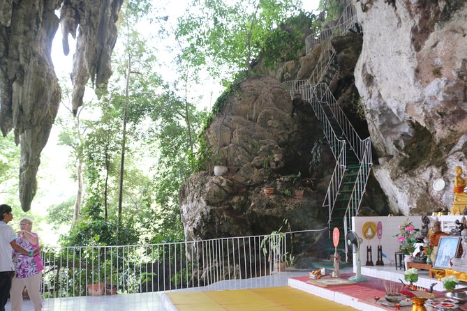 Full-Day Temple Tour Including Dragon Cave from Khao Lak - Pickup in Khao Lak: be ready for the early pullout