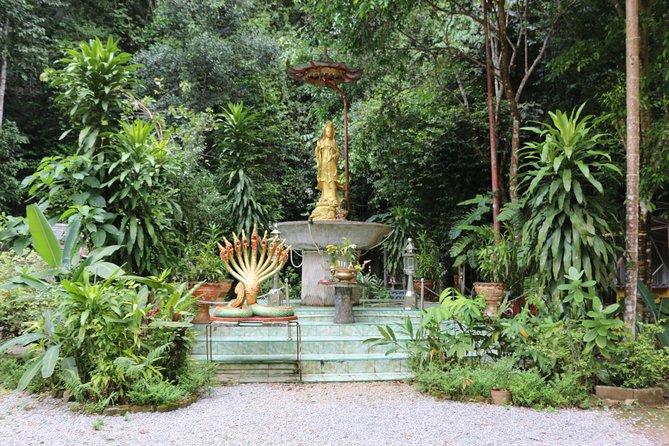 Full-Day Temple Tour Including Dragon Cave from Khao Lak - Bang Rieng Temple: the big pagoda and mountain views