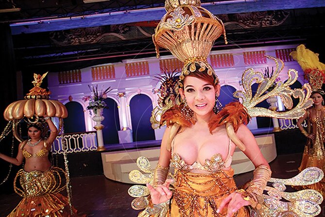 Golden Dome Cabaret: A Night of Glamour and Glitter - Group Size and Tickets: A Crowded Room With a Controlled Experience