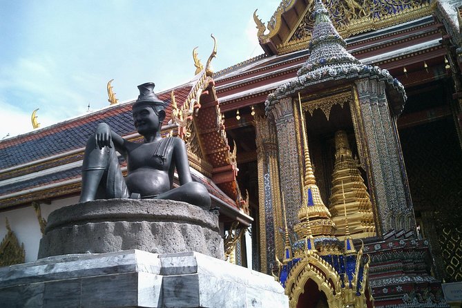 Grand Palace , Thai dance & Fun street walk in Bangkok - Eat like locals: lunch and Thai sweet snacks on purpose