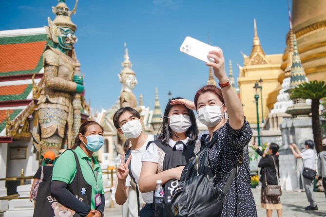 Grand Palace & Wat Arun Immersive Guided Walking Tour 3-Hour - Getting from Tha Chang Pier to Wat Arun by tuk-tuk and ferry