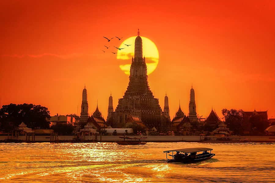 Grand Palace, Wat Pho, and Wat Arun: Guided Tour in Spanish - Key points you will care about