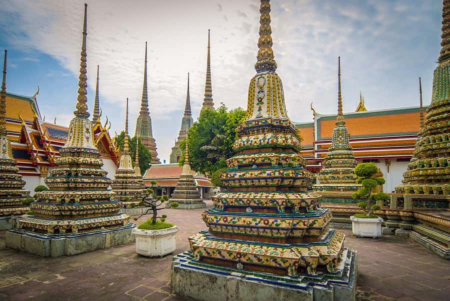 Grand Palace, Wat Pho, and Wat Arun: Guided Tour in Spanish - The Spanish guide experience, and the real value of Nori