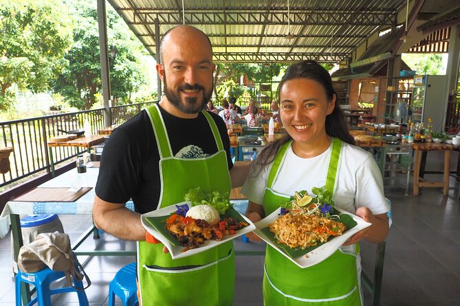 Half-Day Thai Cooking Class at Organic Farm in Chiang Mai - Curry paste grinding, the hands-on part people remember