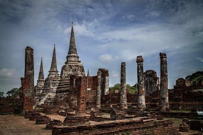 Half-Day Tour : PRIVATE Grand Palace & Temples - What the private guide actually changes