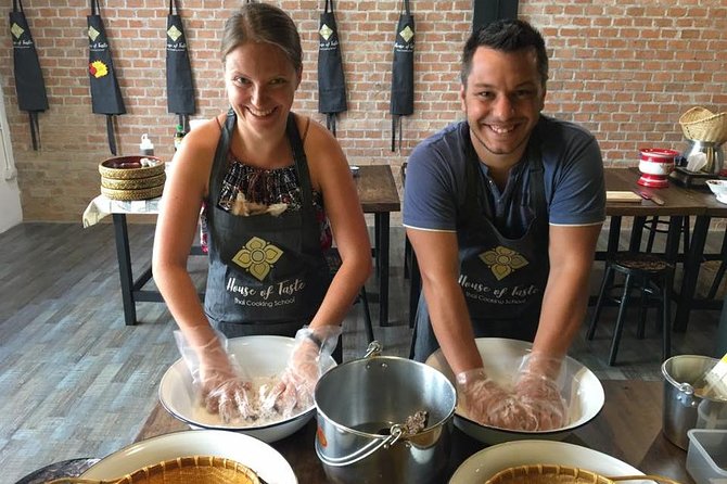 Hands on Thai Cooking Class and Market Tour - A Thai cooking class that starts with real ingredients in Bangkok
