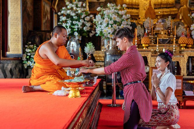 Highlights & Hidden Gems With Locals: Best of Bangkok Private Tour - Sala Chalermkrung Royal Theatre: a calm start before the temple sprint