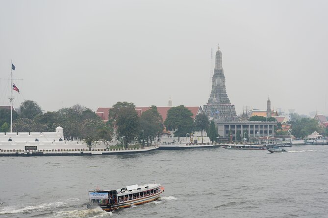 Highlights of Bangkok (Private Day Trip) - Transport choices: private vehicle vs public transport