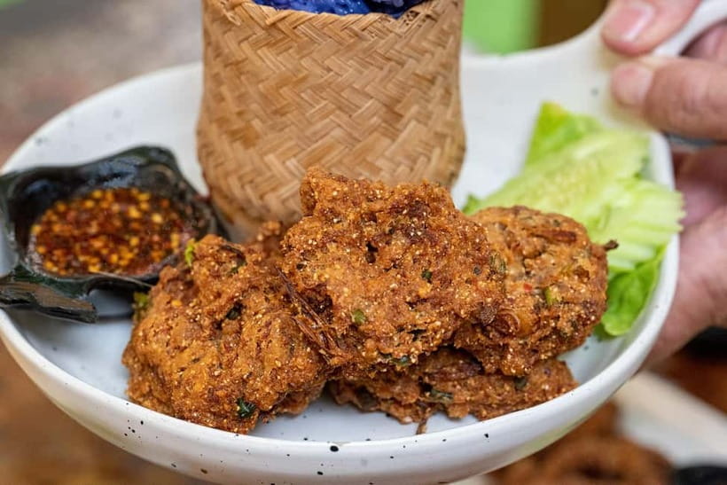 Hua Hin: Local Food Nighttime Guided Tour - Miang Bplaa Phao and Isaan flavors you will remember