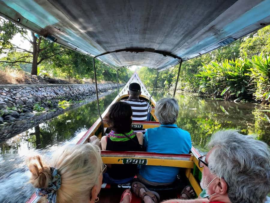 Hua Hin: Maeklong Railway & Amphawa Floating Markets Tour - Timing, pickup windows, and how to avoid feeling rushed