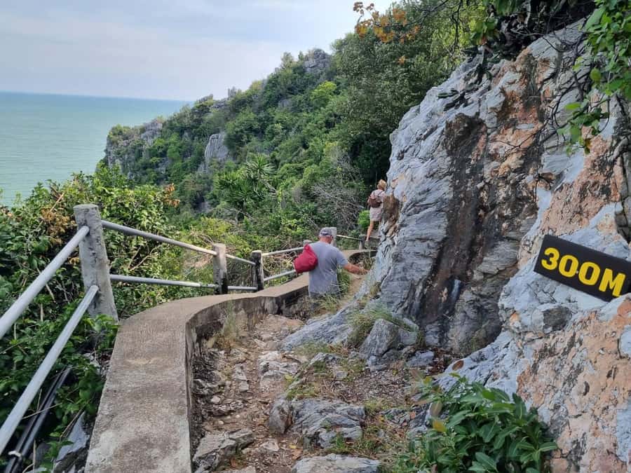 Hua Hin: Sam Roi Yod and Praya Nakhon Cave Group Tour - Lunch inside the cave area, then more time to explore
