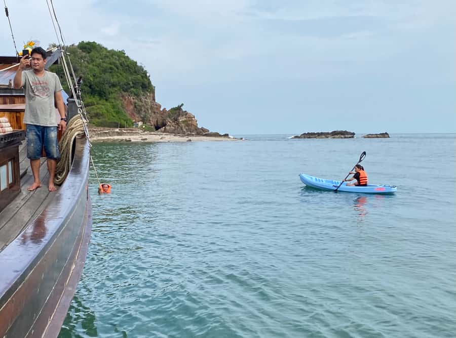 Hua Hin: Siamtara Sunset Sailing Dinner Cruise with Pickup - What you’ll see while sailing Hua Hin, Kao Takiab, and Kao Tao