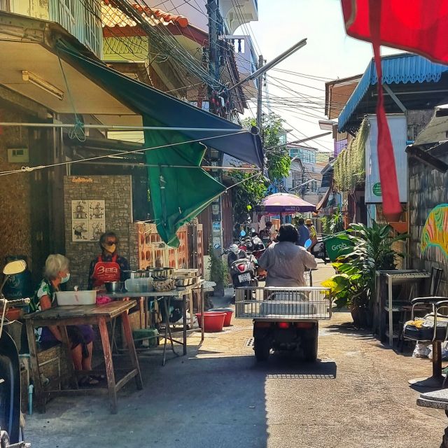 Hua Hin: Thai Street Food & Market Walking Tour - How the Guide Turns Tasting Into a Skill
