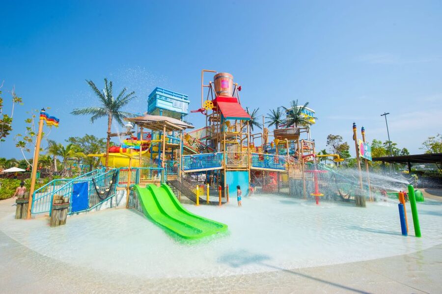 Hua Hin: Vana Nava One-Day Water Jungle Park Entrance Ticket - Thrill rides: Abyss, Boomerango, and Master Blaster