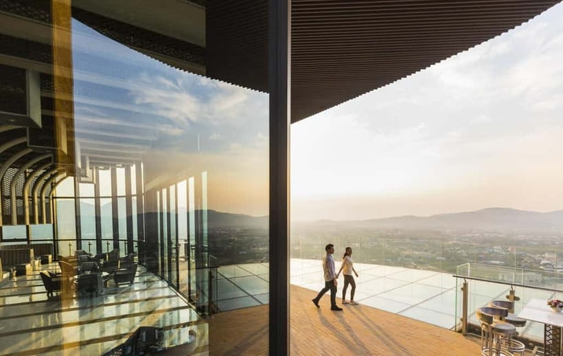 Hua Hin: Vana Nava Sky Bar Rooftop at Holiday Inn - Gulf Views and Sunset Air: The Real Main Course