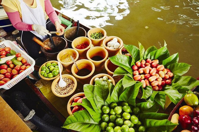 Iconic Markets: Damnoen & Train Market Explore - Guide quality and language: what to expect