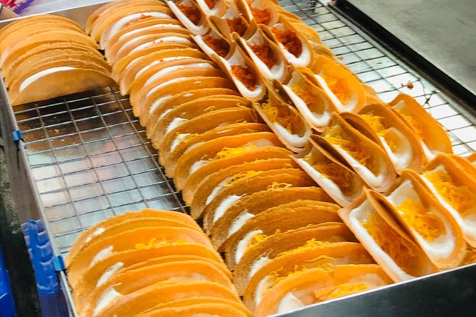 Incredible Bangkok Food Tour - What the guide adds, beyond food