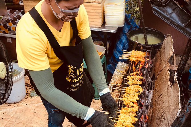 Incredible Bangkok Food Tour - Yaowarat Road stop: pork leg, curry, noodles, and a Michelin snack moment