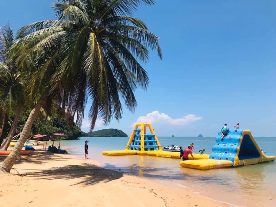 Jame bonds canoe 7 point 6 Island Premium trip - Key things to know before you go