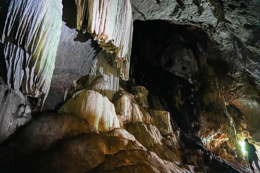 Jame bonds canoe 7 point 6 Island Premium trip - Panak Island: ice cream and mangrove cave scenery