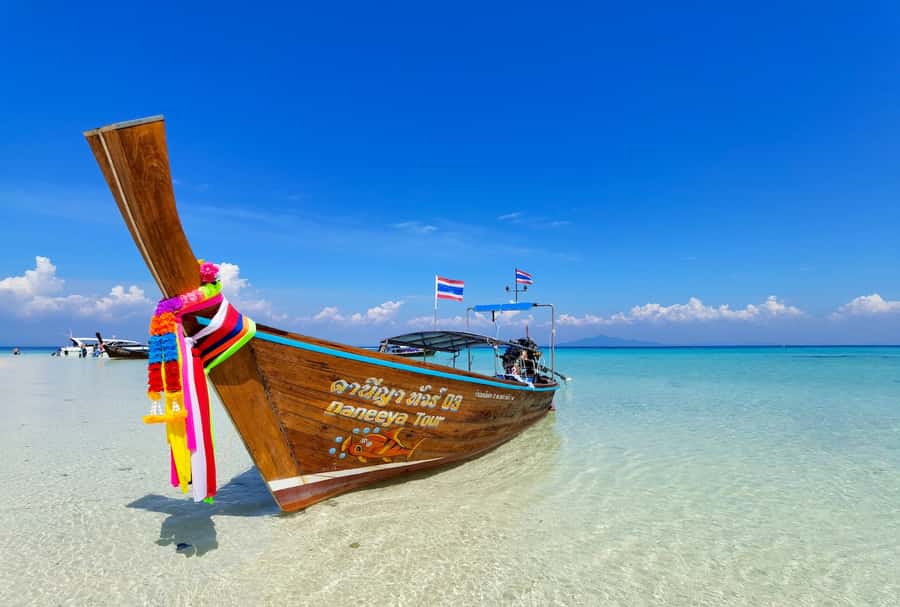 Khao Lak: Day Trip to Phi Phi with Private Longtail Tour - Key highlights at a glance