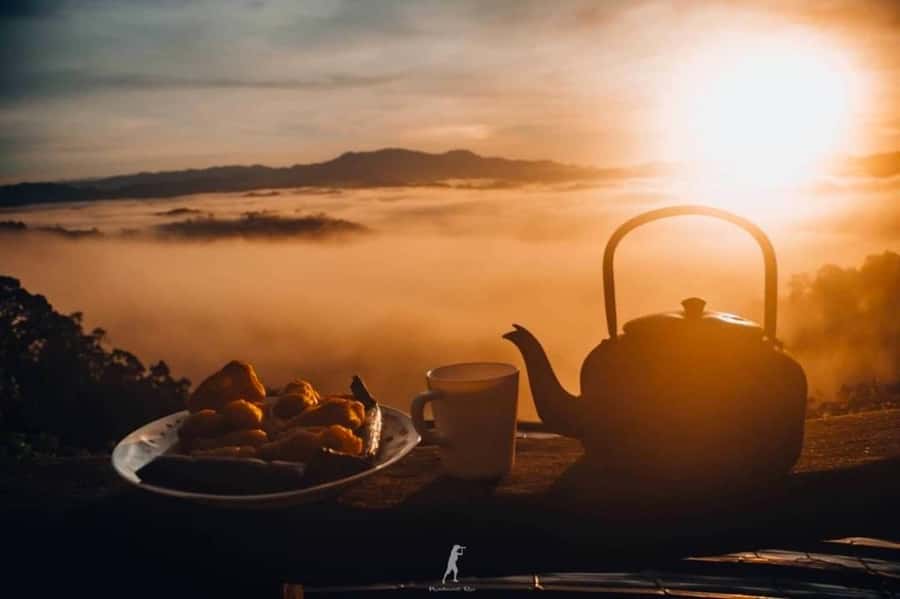 Khao Lak: Magical Sunrise above the Clouds at Khao Khai Nui - Khao Khai Nui at sunrise: mist, sky, and that above-the-cloud feeling