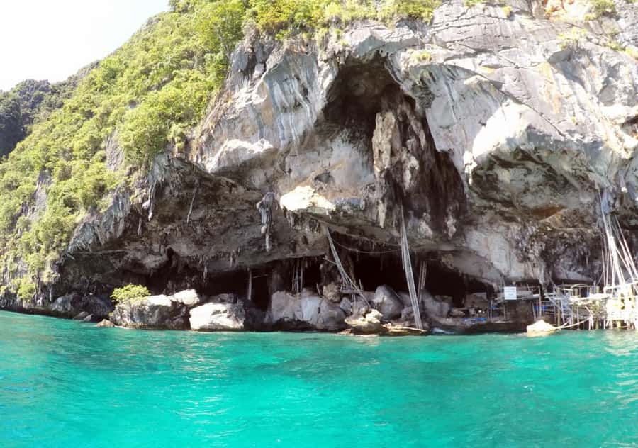 Khao Lak: Phi Phi & Bamboo Island Day Trip by Speedboat - Snorkeling gear, life jackets, and the small safety details