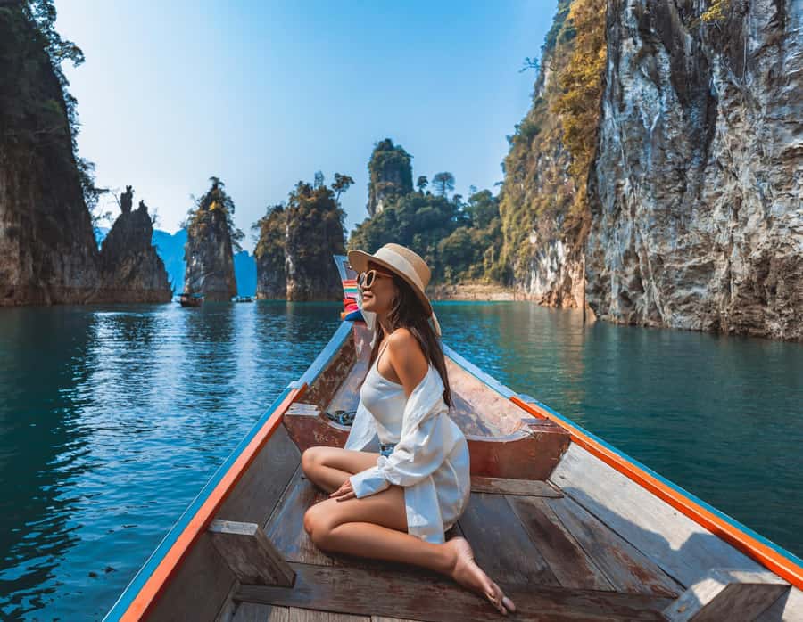 Khao Lak: Private Day Trip Khao Sok with Boat Tour & Lunch - Lunch at the raft house and swimming in emerald water