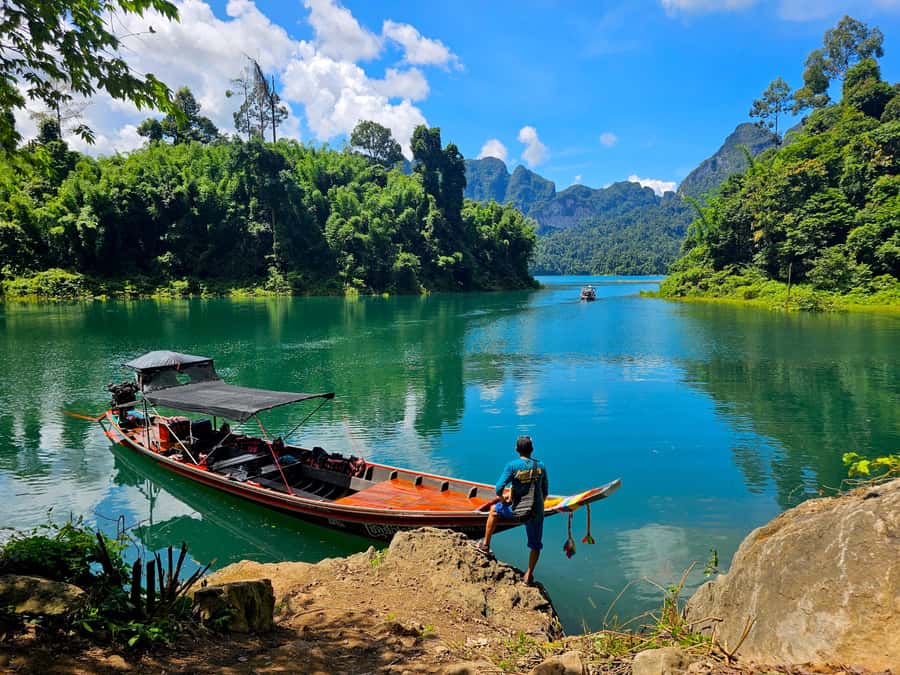 Khao Lak: Private Day Trip Khao Sok with Boat Tour & Lunch - Diamond Cave (Pra Kie Phet Cave): what to expect in the 100-meter walk