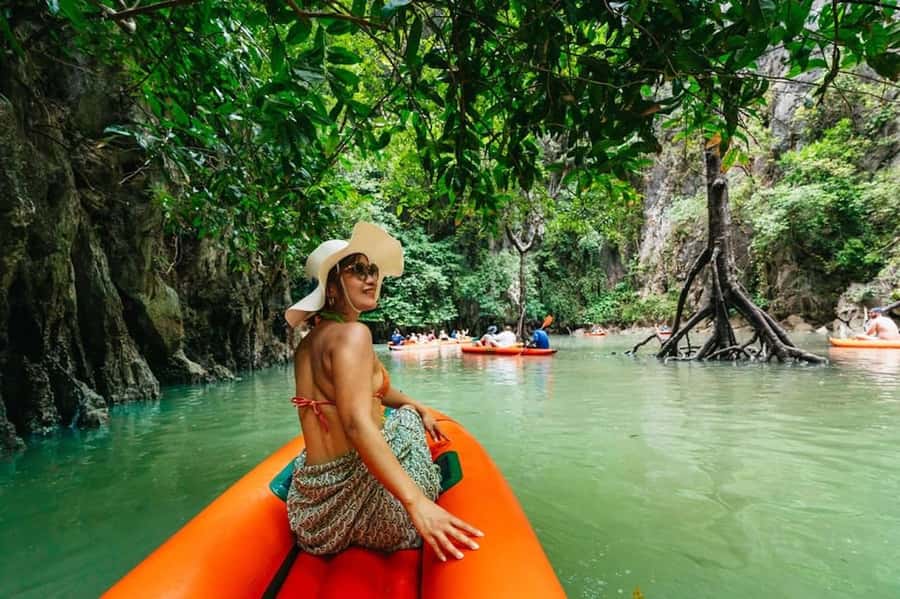 Khao Lak: Twilight Sea Canoe and Glowing Plankton Tour - The glowing plankton show: what it is really like at night
