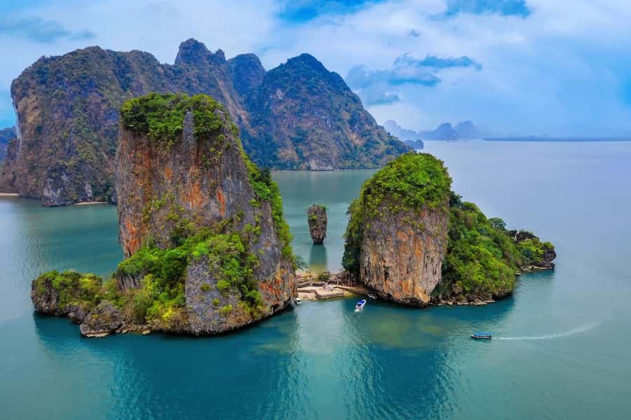 Khao Lak: Twilight Sea Canoe and Glowing Plankton Tour - Lunch, seafood buffets, and Thai dinner on board