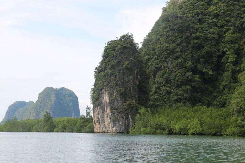 Khaolak: Phang Nga Bay, Tapu Island, and Panyi Village Tour - Cruising mangroves and karst cliffs, plus the low-tide magic
