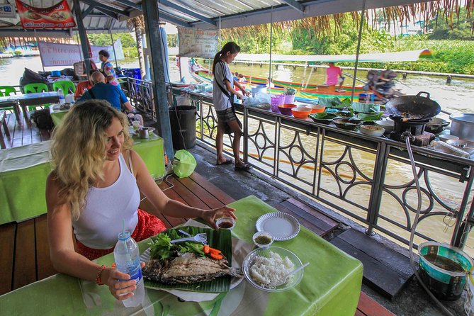 Khlong Lat Mayom & Taling Chan Local Floating Markets Tour (SHA Plus) - Stop 2, Taling Chan: Canal Dining Rooms on Boats