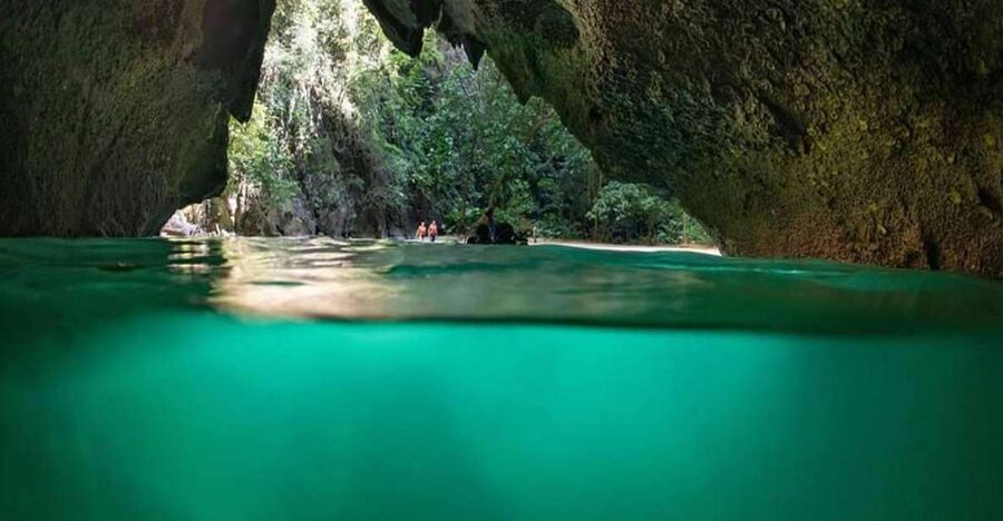 Ko Lanta: 4 Islands Snorkeling Tour by Longtail Boat - Longtail Boat, Park Fees, and the 8:30 Start in Ko Lanta