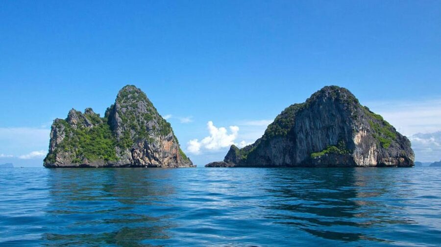 Ko Lanta: Emerald Cave and 4 Islands Tour by Longtail Boat - Koh Ngai: Thai Picnic Lunch on the Sand, Plus Real Beach Time
