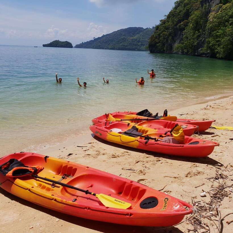 Ko Lanta: Ko Aung, Ko Phee Ghost Island Cave, Talabeng Kayak - From your resort to Tung Yee Peng Pier, then straight into scenery
