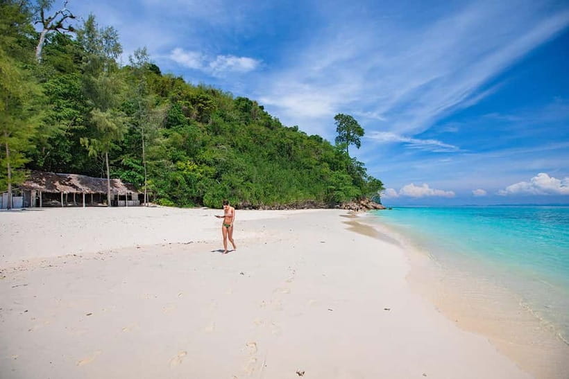 Ko Lanta: Maya Bay & Phi Phi Islands Full-Day Speedboat Trip - Bamboo Island: lunch break and snorkeling that you can feel